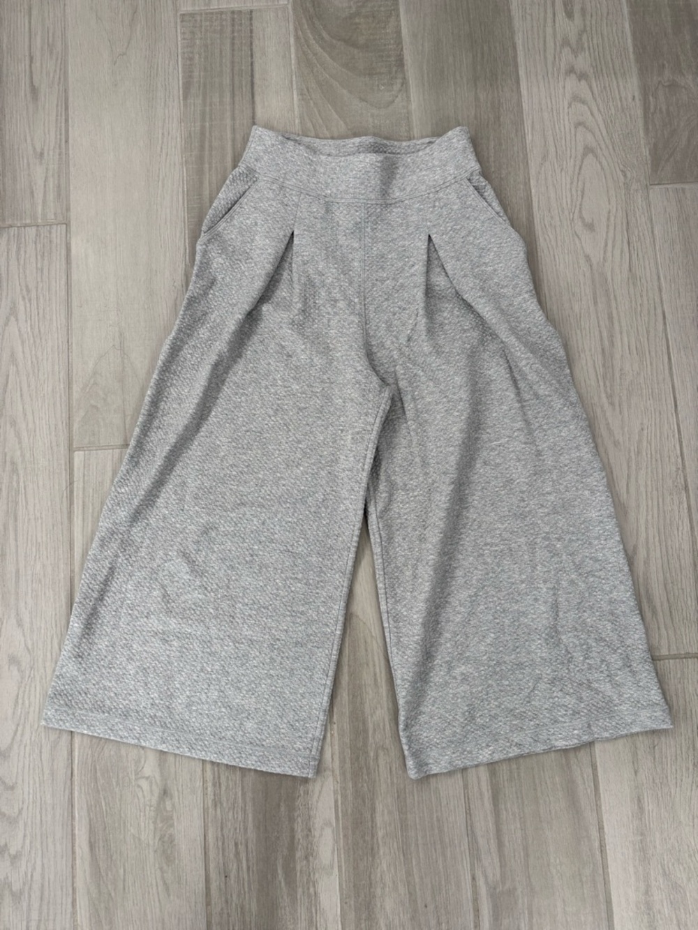 lululemon athletica Gray Wide-Leg Knit Culottes